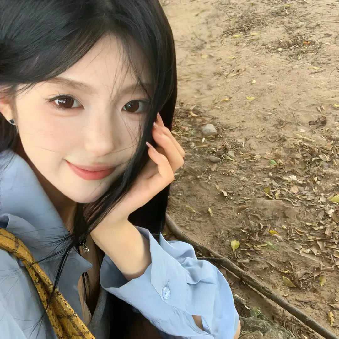 奇怪的她